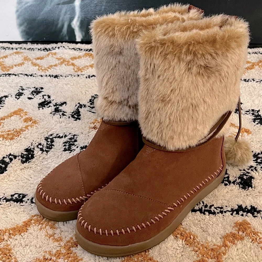 Toms Tan Suede Faux Fur Cuff Winter Boots